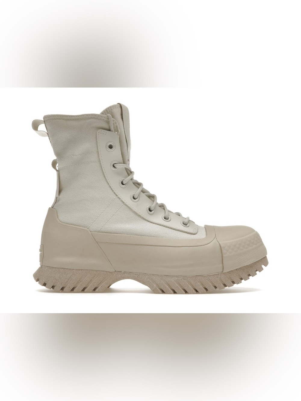 Converse unisex Chukka Boots in Light Beige/Cream
